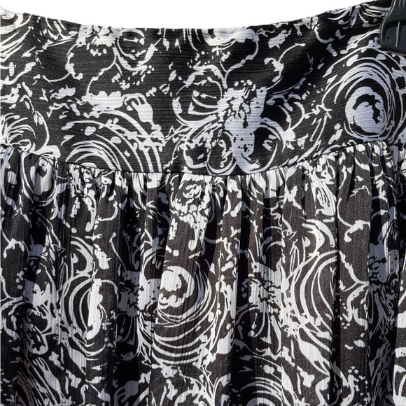 Peter Nygard Floral Skirt Size 10 - Picture 3 of 9